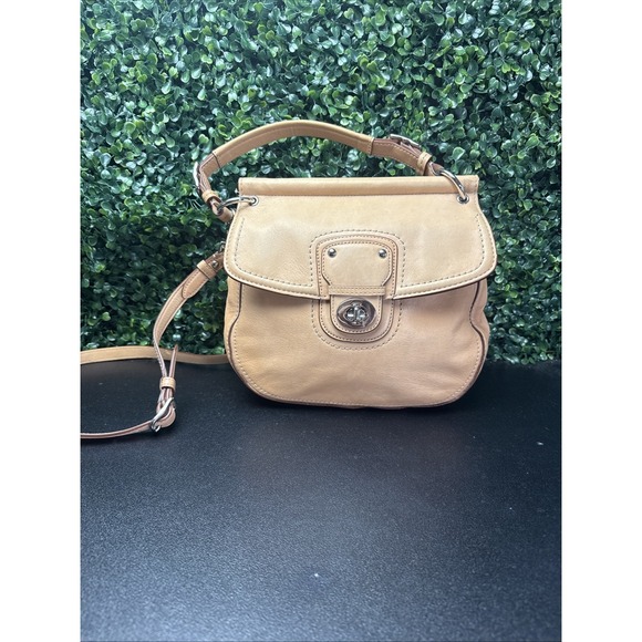 Coach Legacy Willis70th Anniversary Shoulder Bag Tan Y2K Vintage